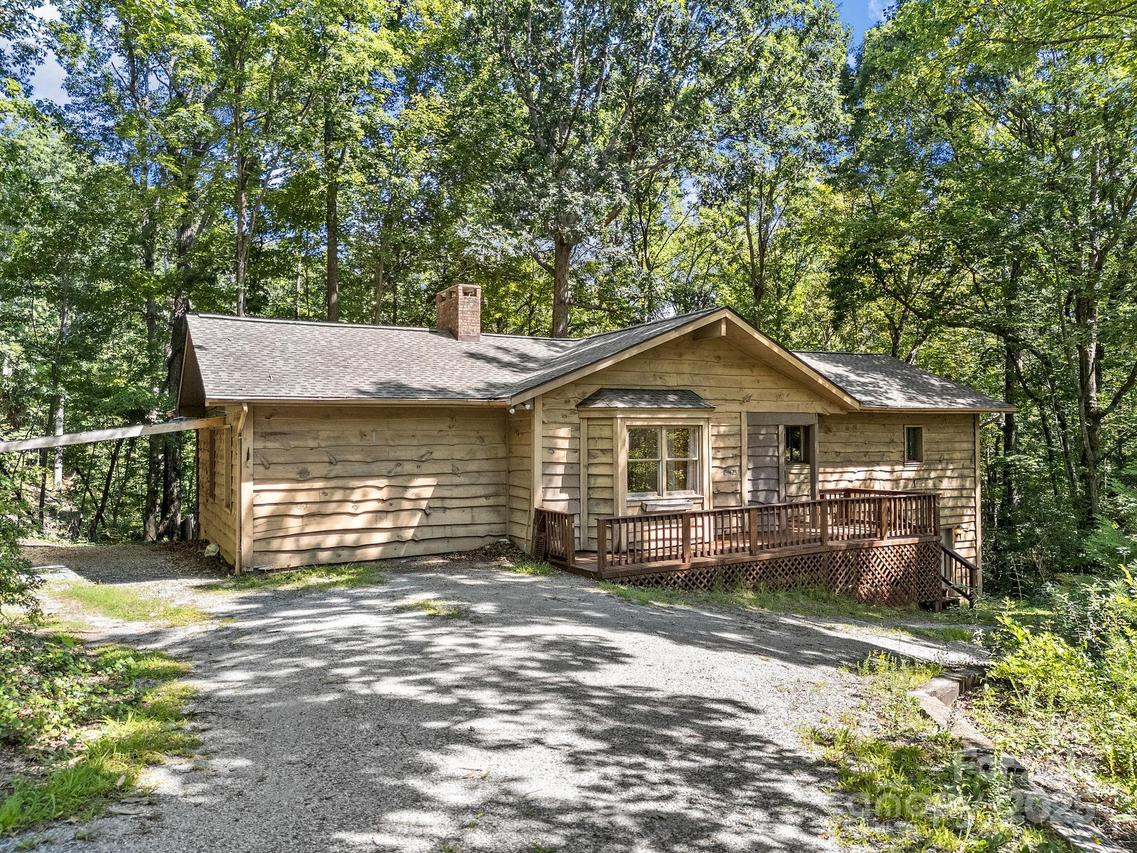 423 Dogwood Tr., Tryon, NC 28782