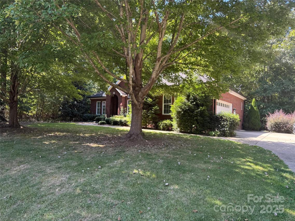 37661 Timber Ridge Ln., New London, NC 28127