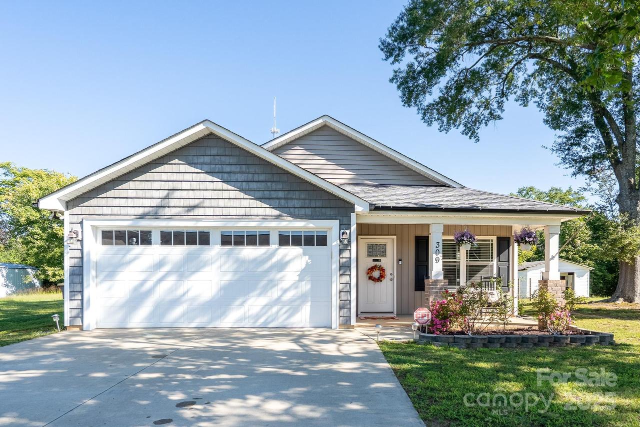 309 E 25th St., Kannapolis, NC 28083