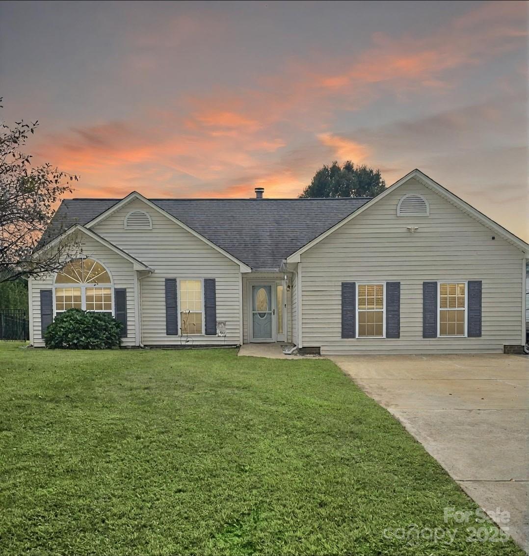 7883 Stillwater Dr., Sherrills Ford, NC 28673