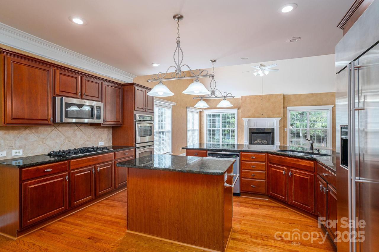 557 Keystone Ct., Concord, NC 28027