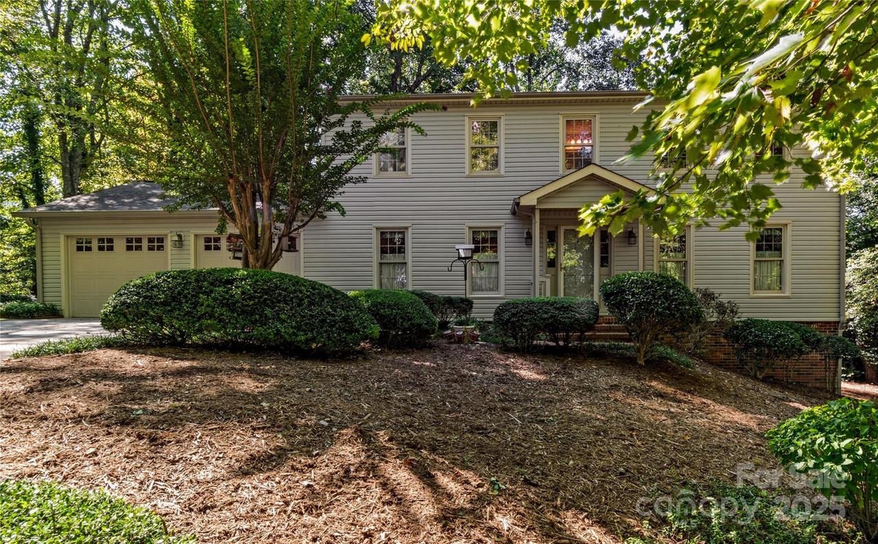 205 N Quail Cir., Wilkesboro, NC 28697