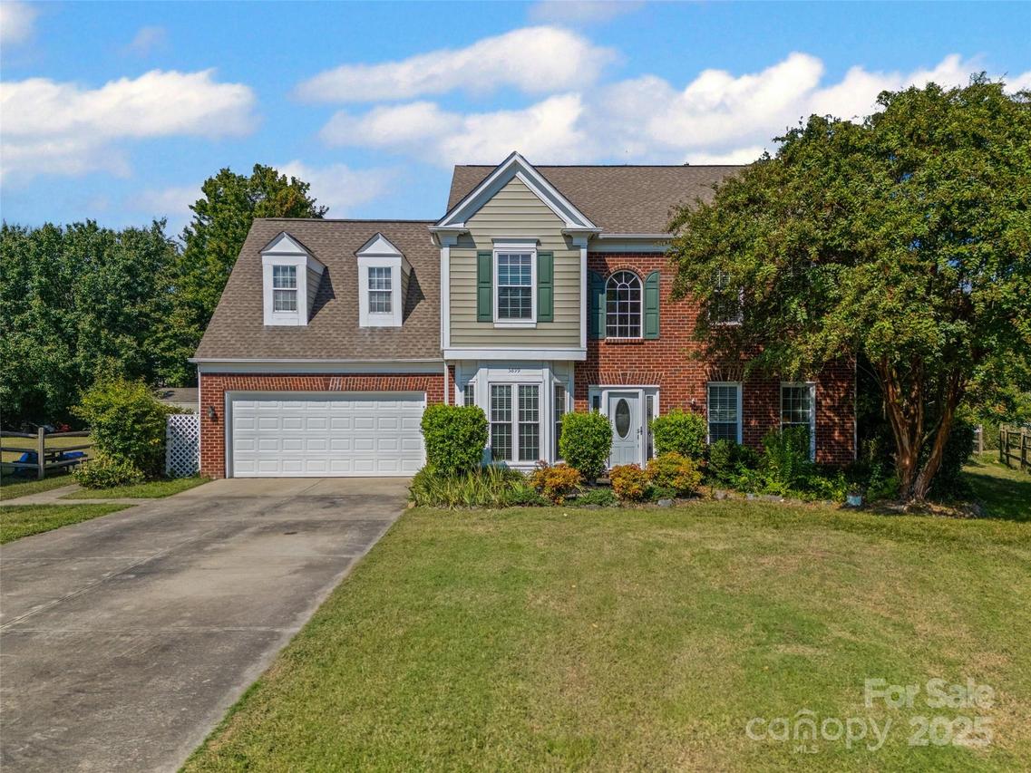 5899 Crimson Oak Ct., Harrisburg, NC 28075