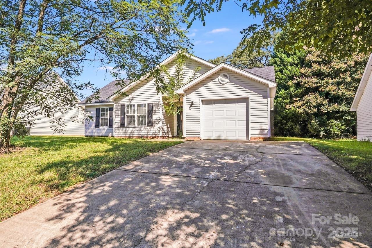 1629 Hudson Graham Ln., Charlotte, NC 28216