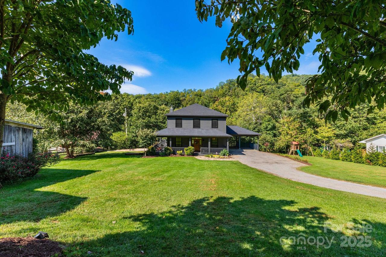 162 Frazier Rd., Canton, NC 28716