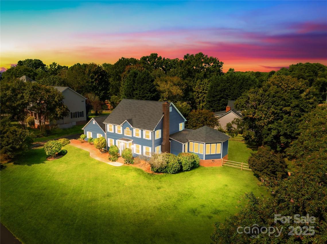 106 Chatworth Ln., Mooresville, NC 28117