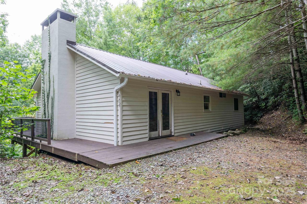 479 Big Ridge Rd., Burnsville, NC 28714