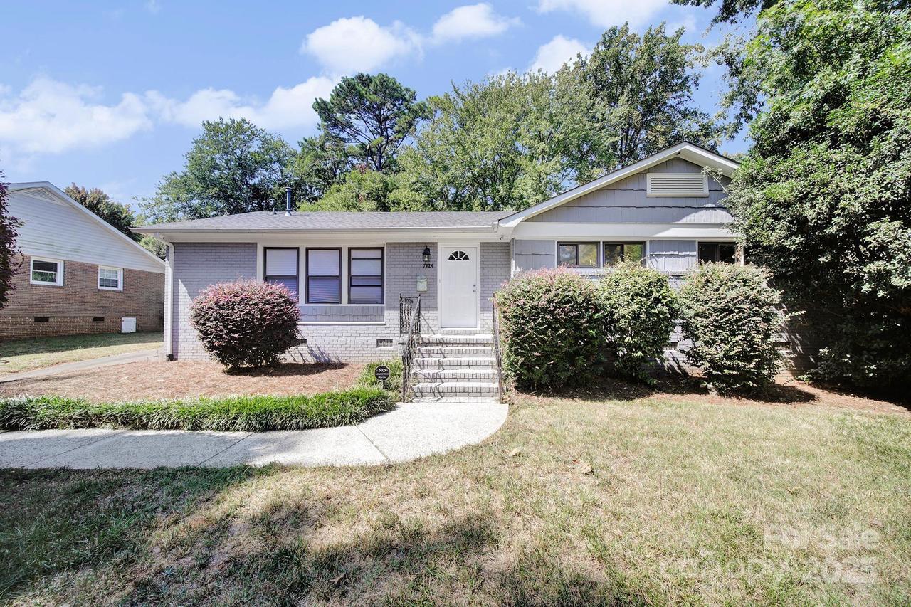 7424 Watercrest Rd., Charlotte, NC 28210