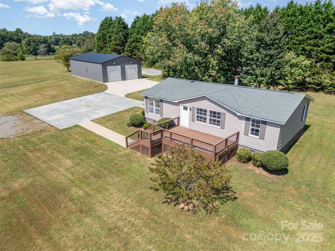669 Midway Rd., Statesville, NC 28625