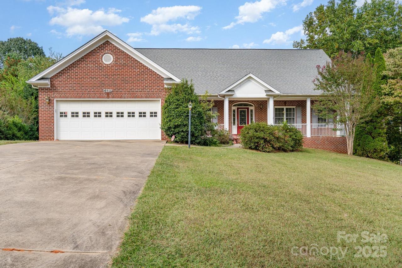 640 40th Avenue Ln., Hickory, NC 28601