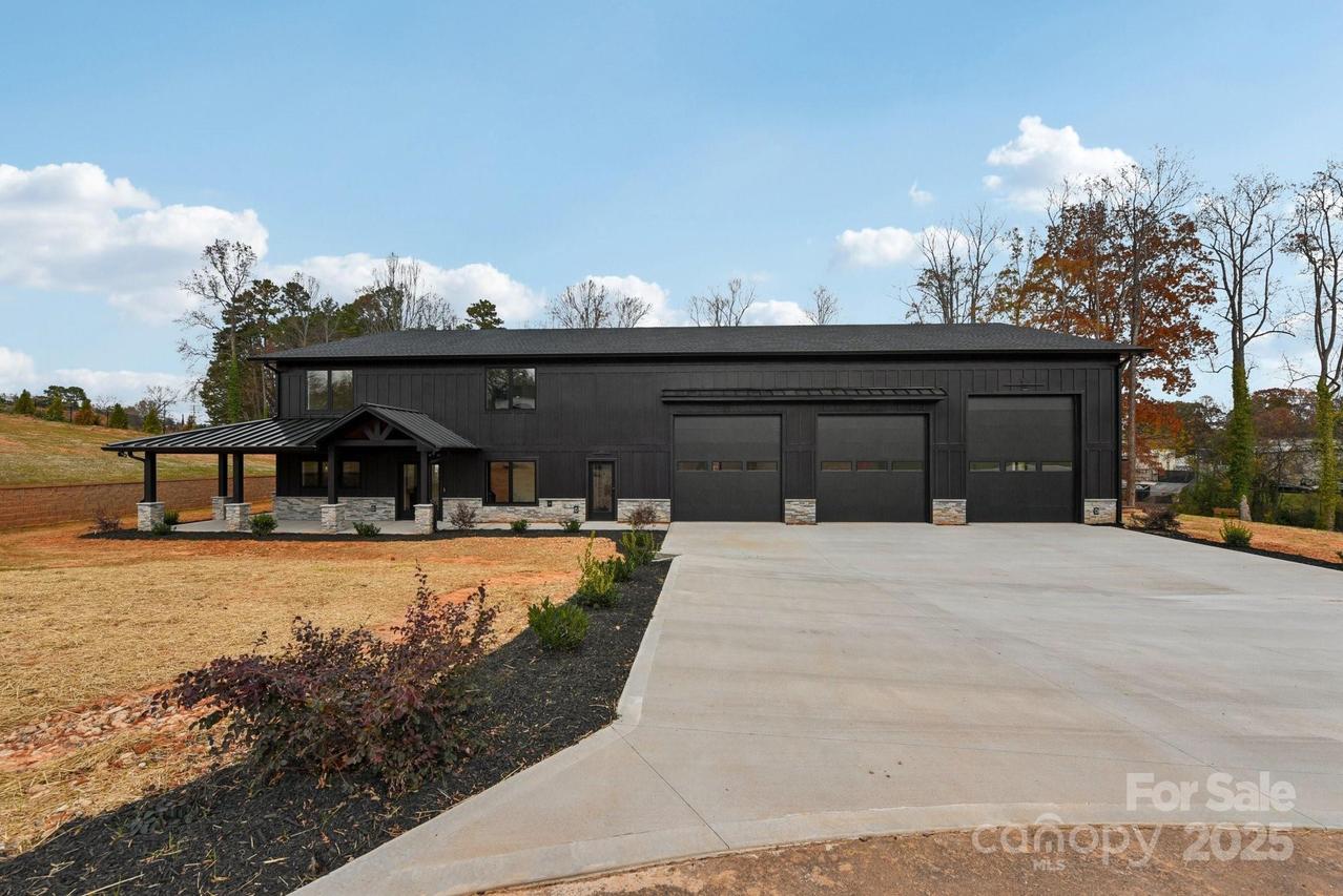 121 Winners Cir., Mooresville, NC 28117