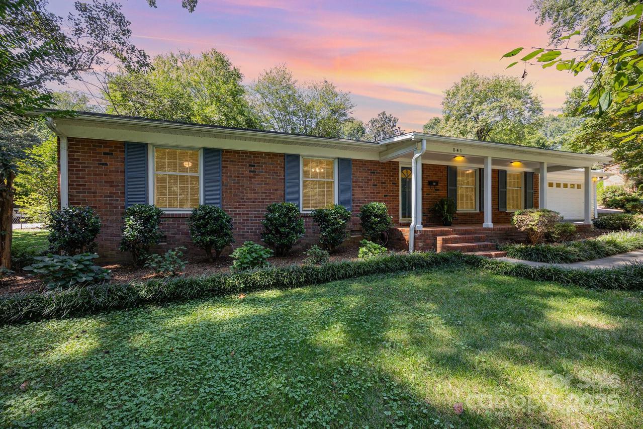 541 Hedrick Dr., Statesville, NC 28677