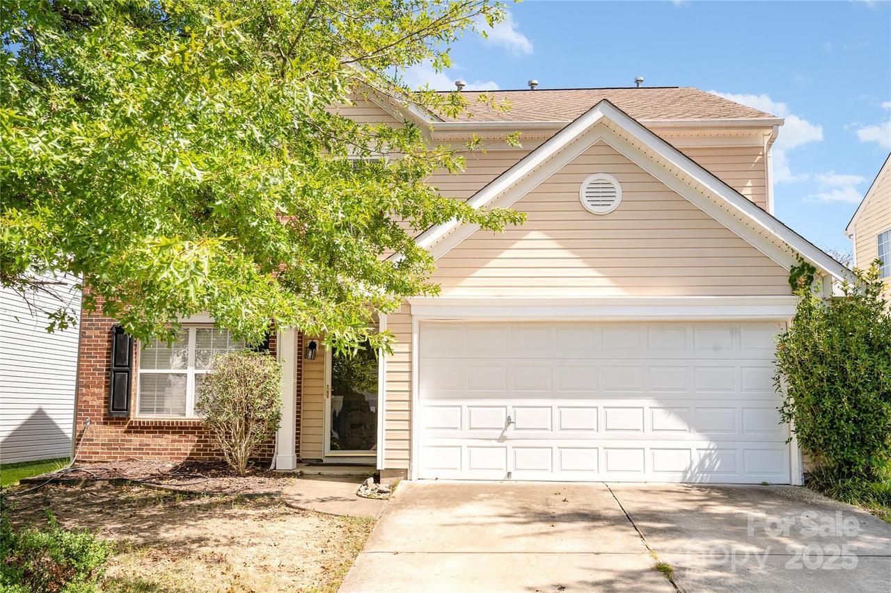11412 Leigh Glen Cir., Charlotte, NC 28269