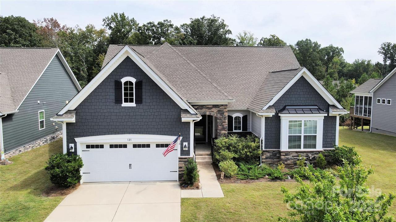 121 Van Gogh Tr., Mount Holly, NC 28120