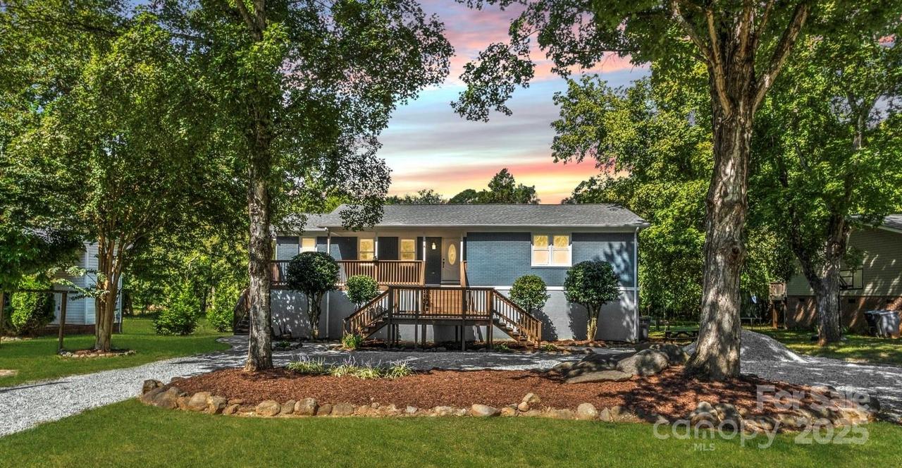 6106 Cambridge Dr., Harrisburg, NC 28075