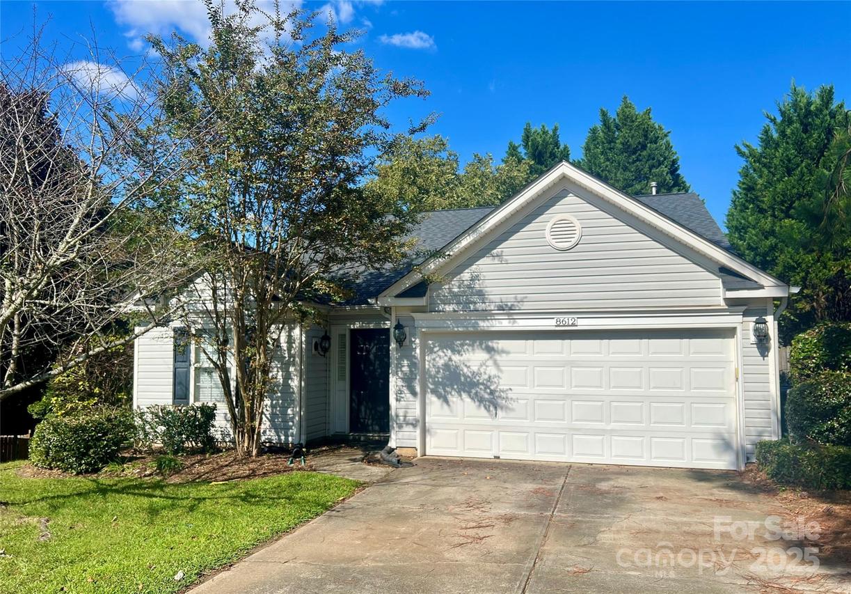 8612 Cedardale Ridge Ct., Charlotte, NC 28269