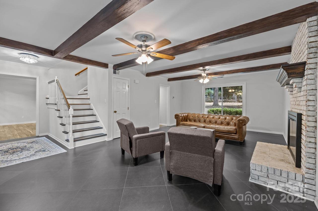 8936 Rittenhouse Cir., Charlotte, NC 28270