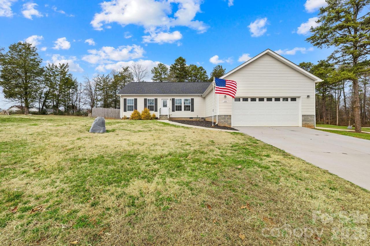 119 Country Meadows Dr., Mooresville, NC 28115