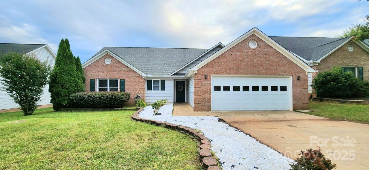 833 Hidden Creek Cir., Salisbury, NC 28147