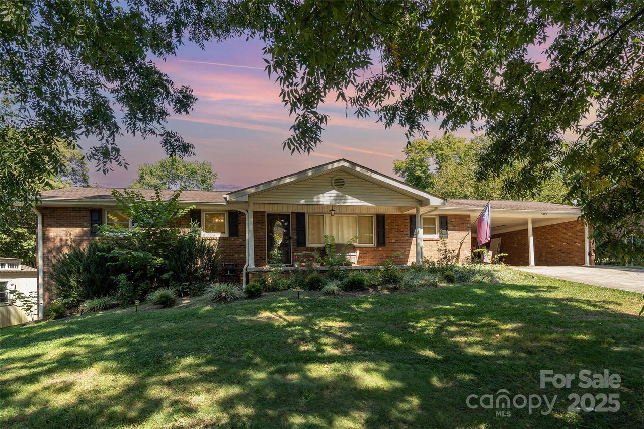 5609 Grace Chapel Rd., Hickory, NC 28601
