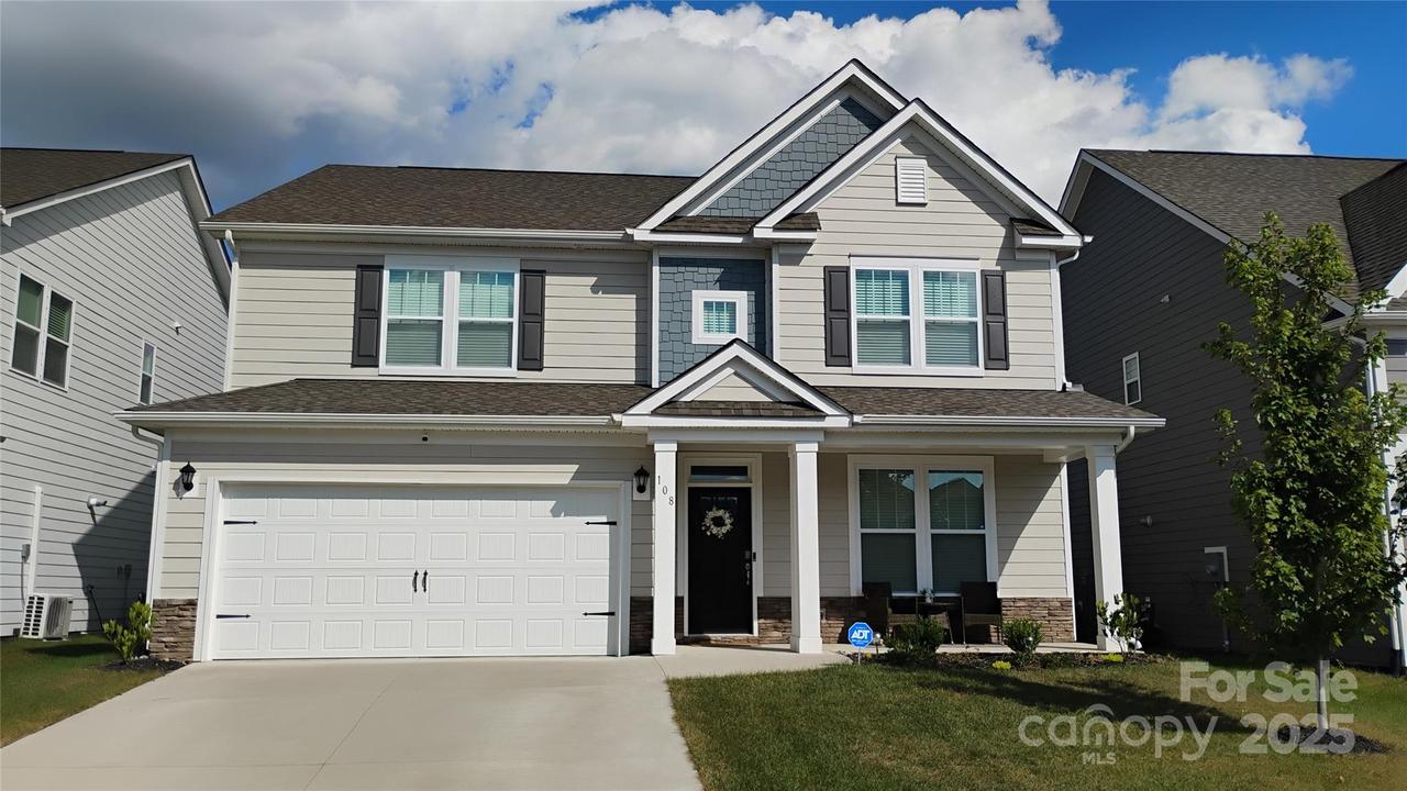 108 Thornberry Rd., Hendersonville, NC 28792