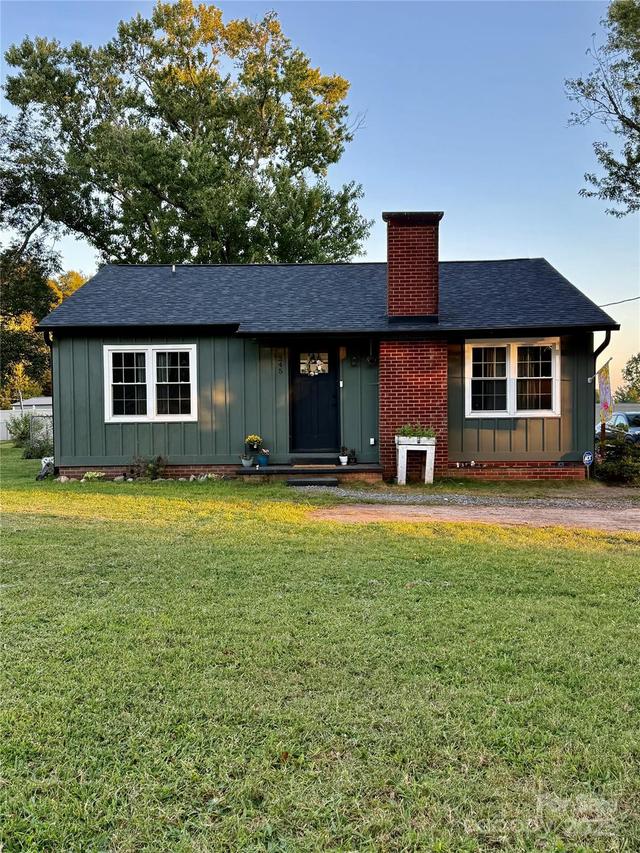 245 Church St., Ellenboro, NC 28040