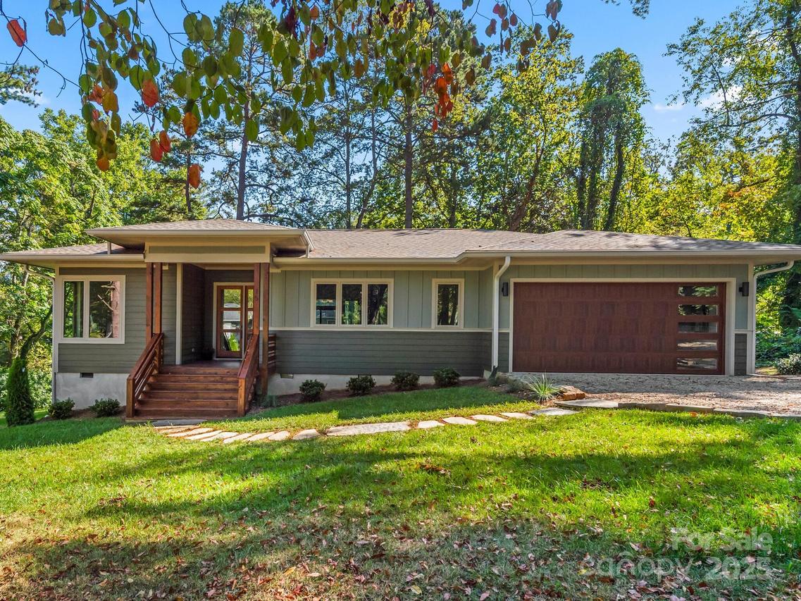 15 Avon Rd., Asheville, NC 28805