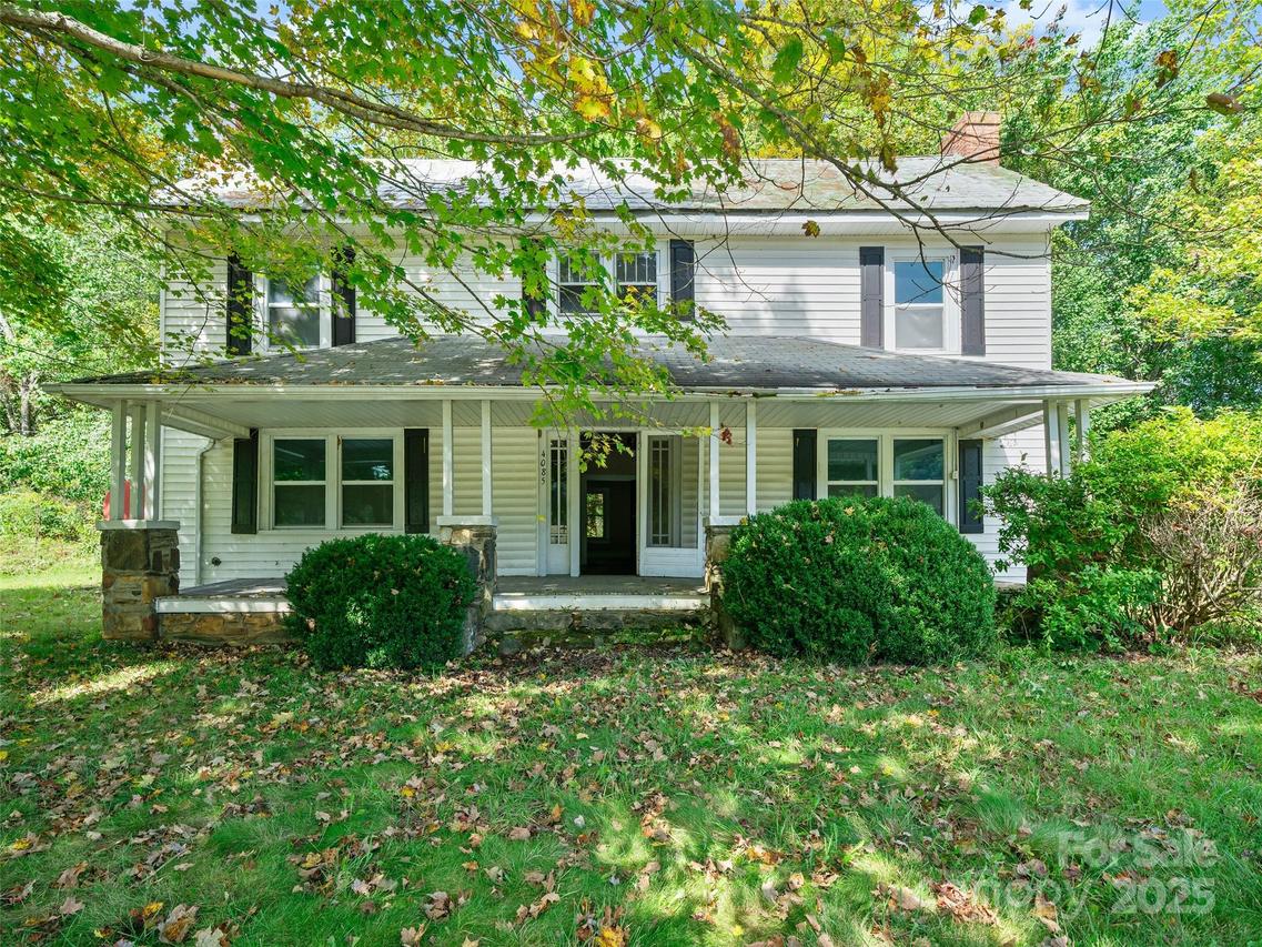 4085 Jacks Creek Rd., Burnsville, NC 28714