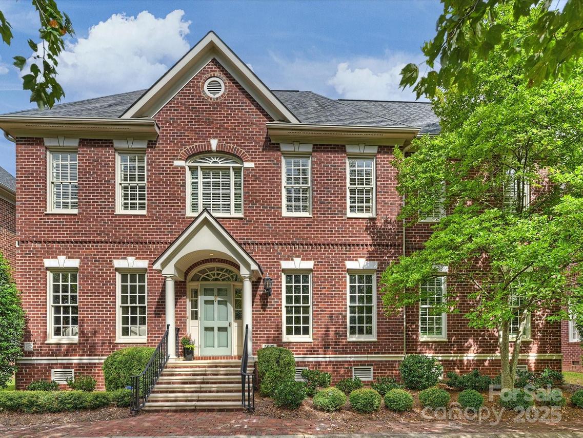5022 Fairlawn Crescent Ct., Charlotte, NC 28226