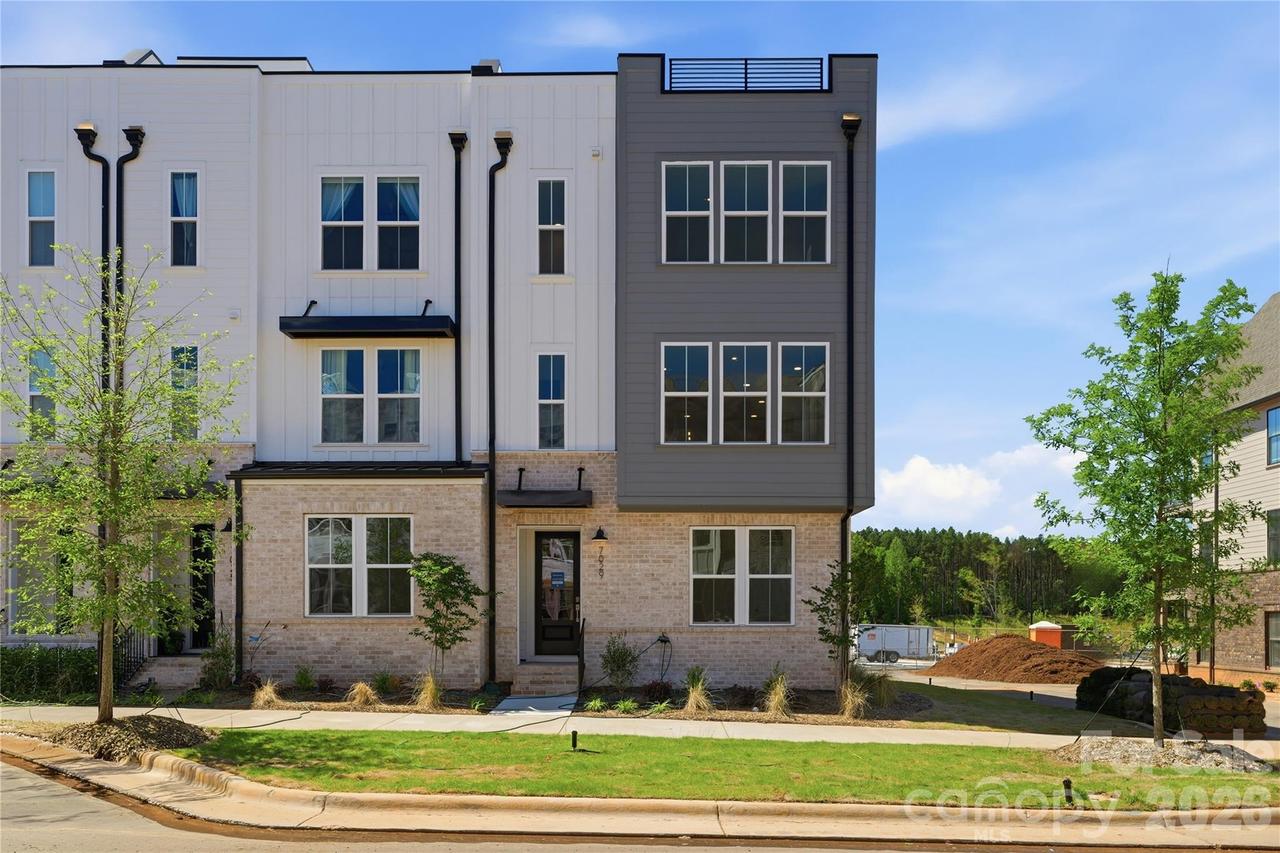 7029 Westrow Ave. #107, Charlotte, NC 28278