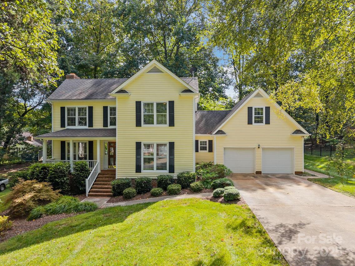 6824 Silverwood Ln., Charlotte, NC 28215