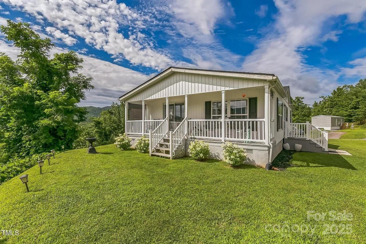 55 Bright Hope Rd., Black Mountain, NC 28711