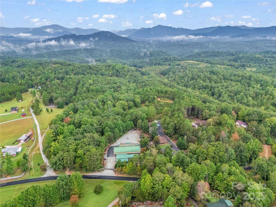 625 Rainbow Rapids Rd., Rutherfordton, NC 28139