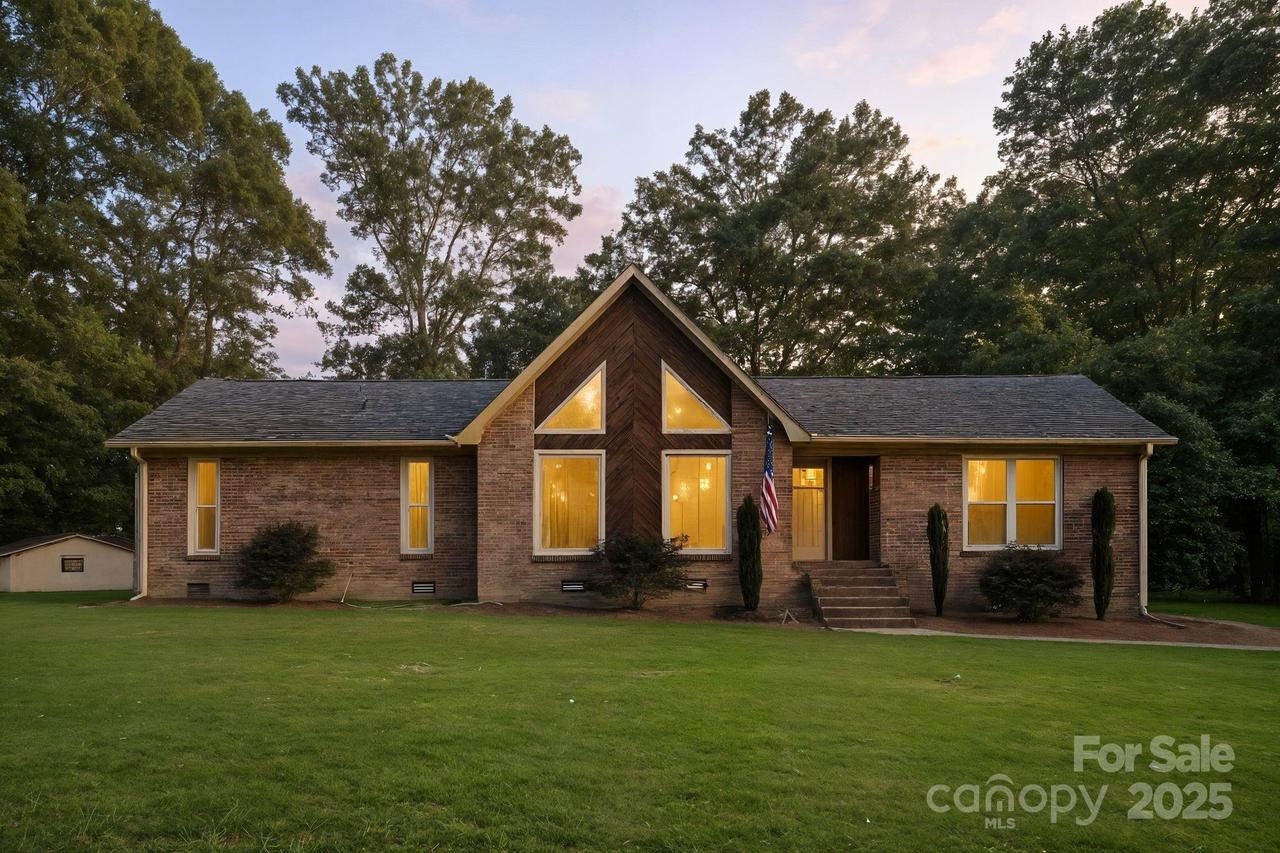 5008 Edith Oak Ln., Wingate, NC 28174