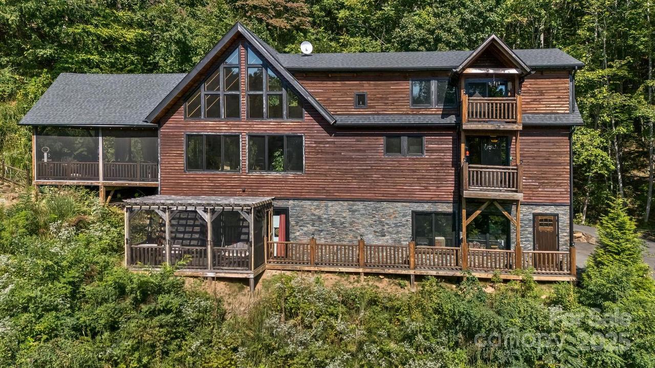 10 Scott Mountain Dr., Asheville, NC 28806