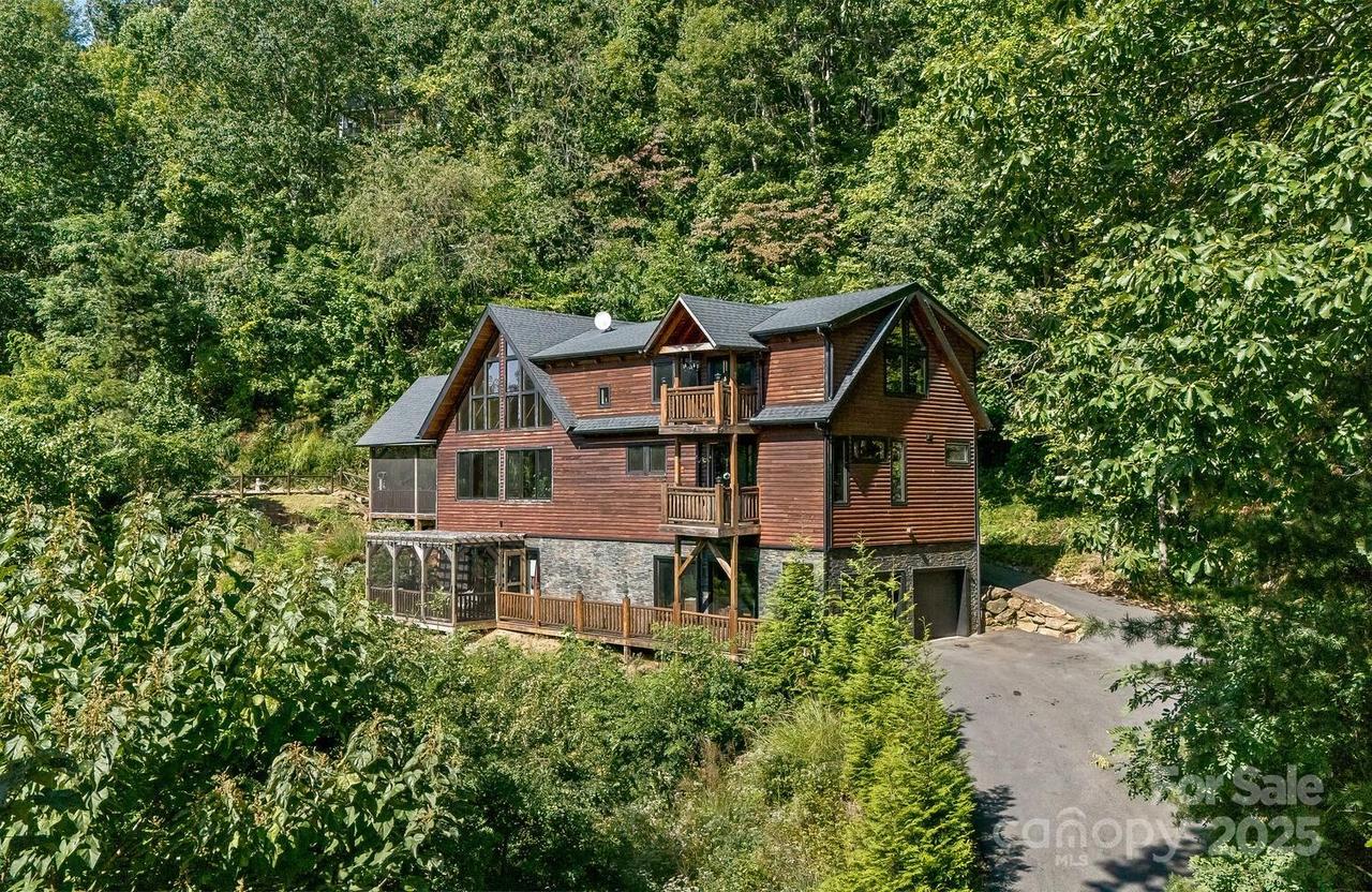 10 Scott Mountain Dr., Asheville, NC 28806
