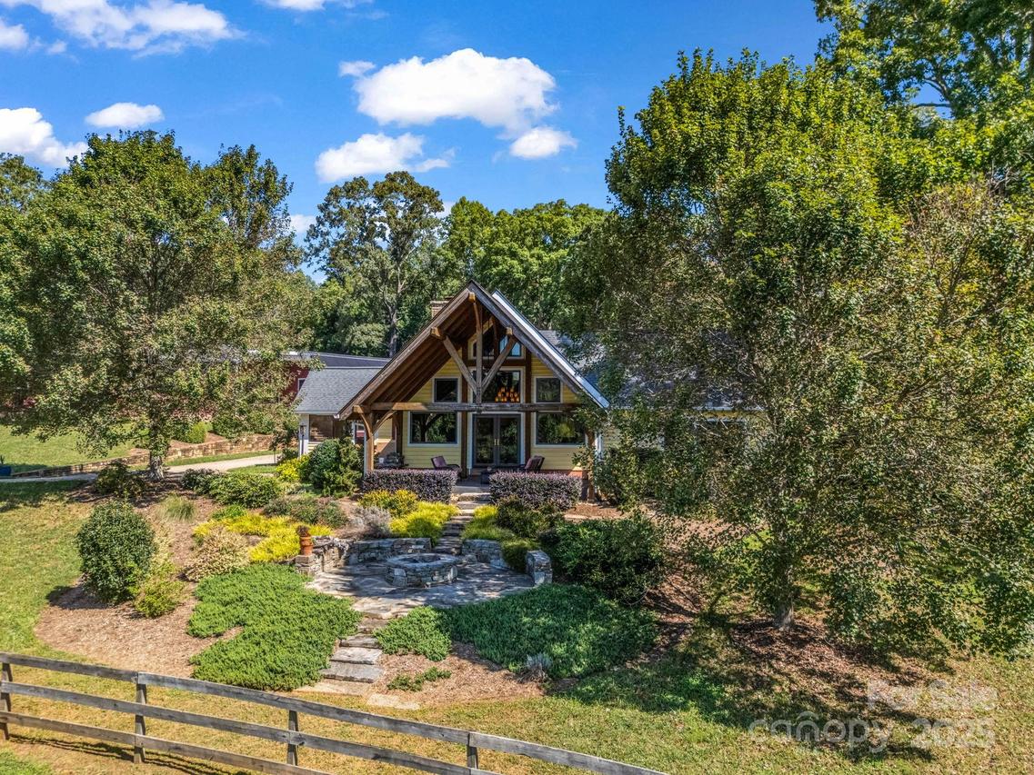 1050 Hunting Country Rd., Tryon, NC 28782