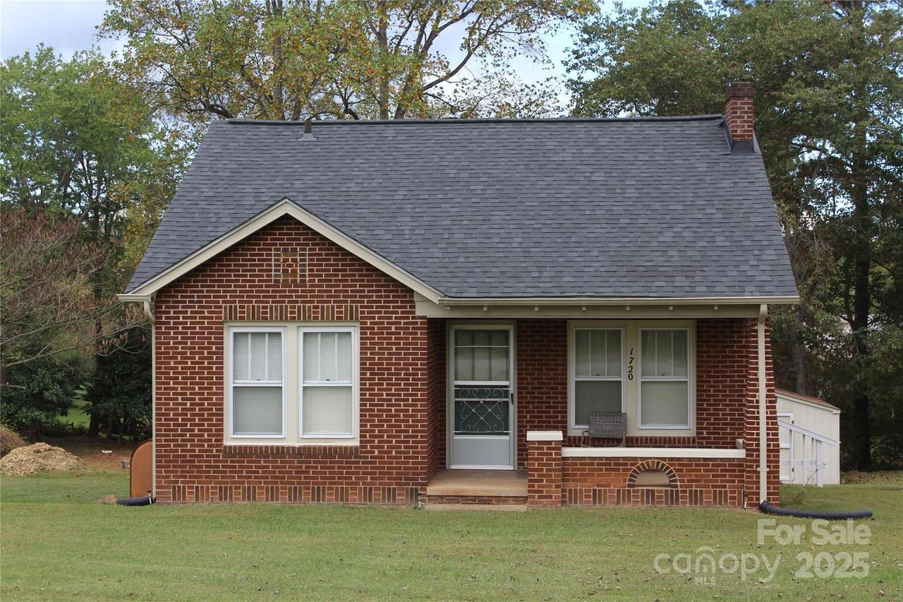 1720 Bumgarner Dr., Morganton, NC 28655