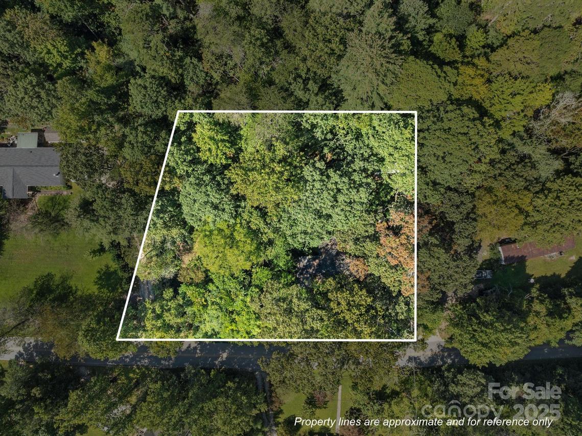 95 Mcminn Rd., Hendersonville, NC 28792