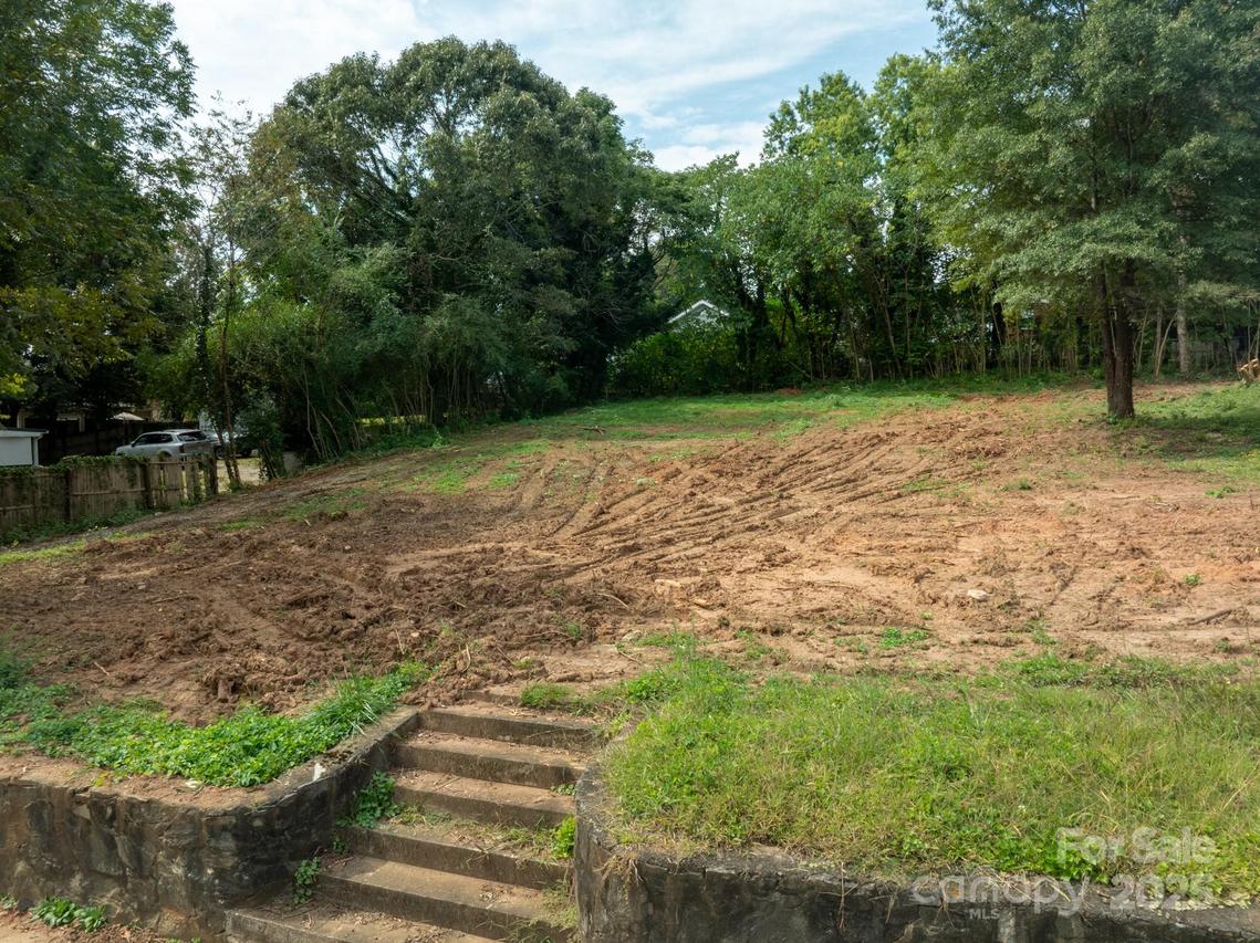 418 South Main St., Lenoir, NC 28645