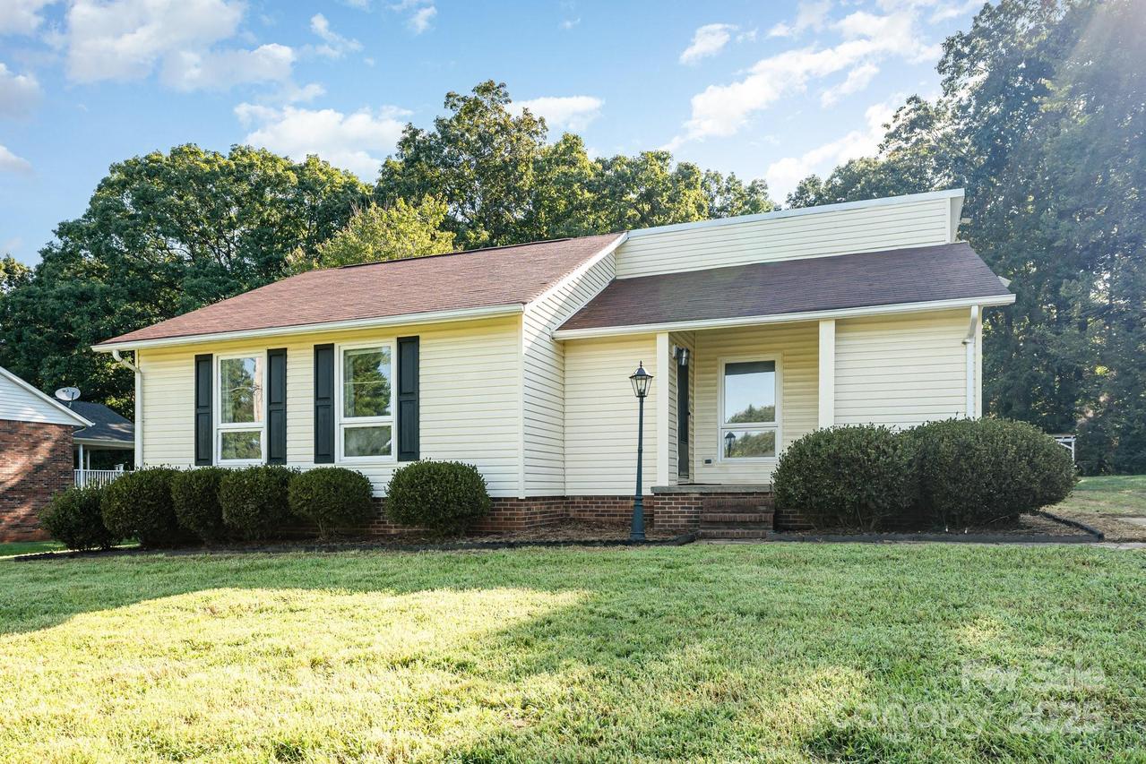152 Sparrow Ln., Statesville, NC 28625