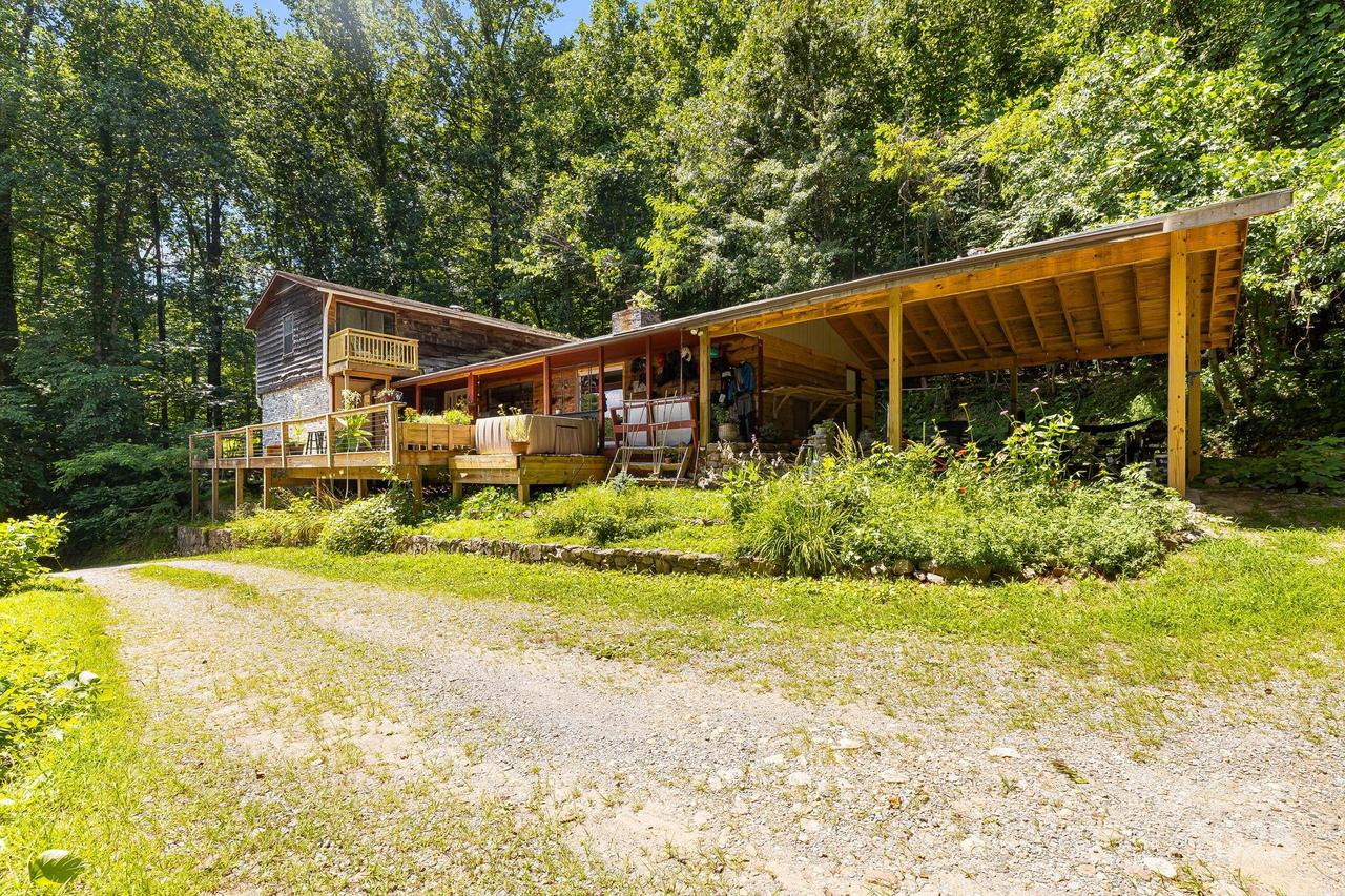 60 Stamey Dr., Hot Springs, NC 28743