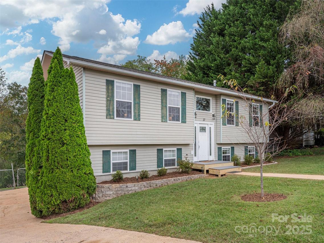 37 Sydney Ln., Asheville, NC 28806