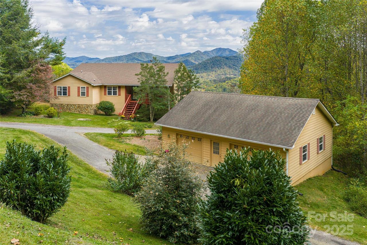 156 Jubilee Way, Waynesville, NC 28785