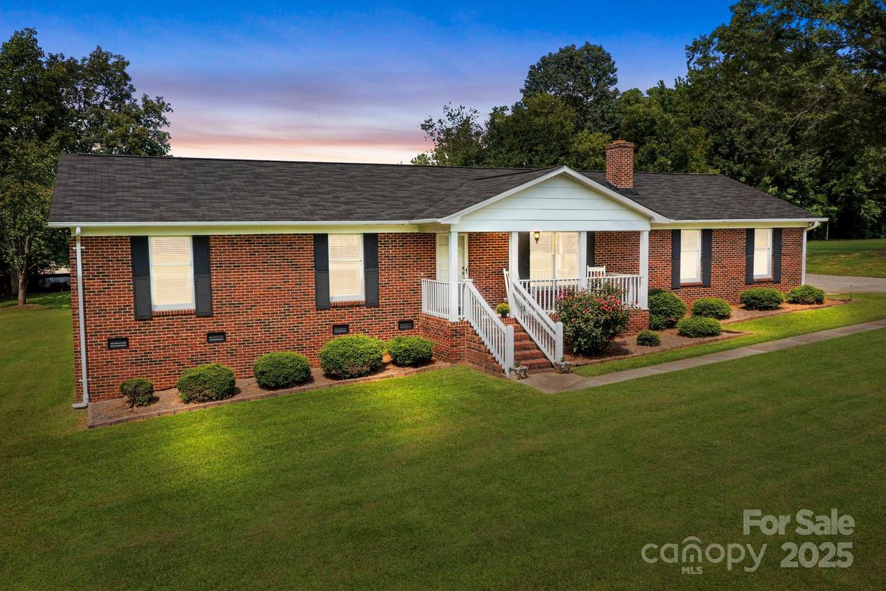 3323 Kelly Rd., Charlotte, NC 28216