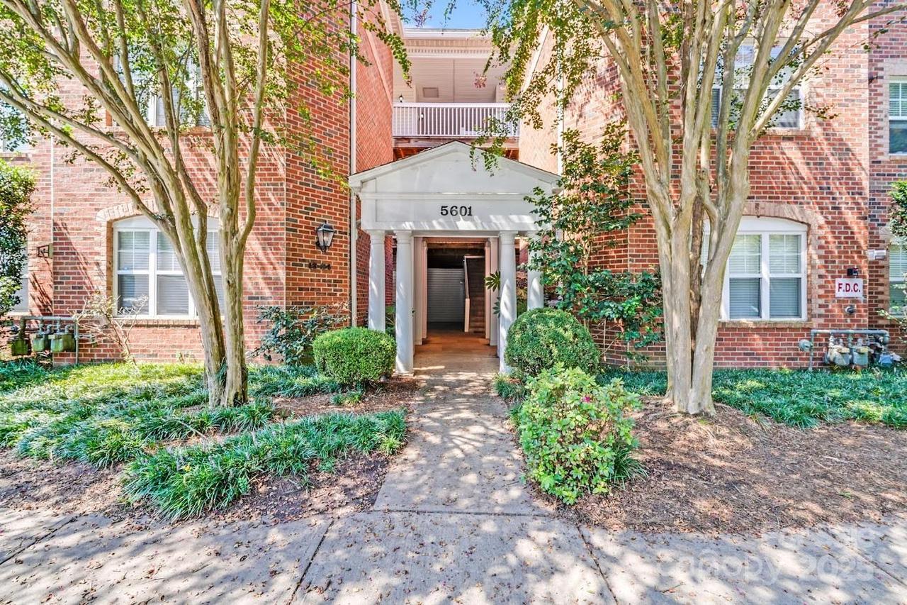 5601 Fairview Rd. #10, Charlotte, NC 28209