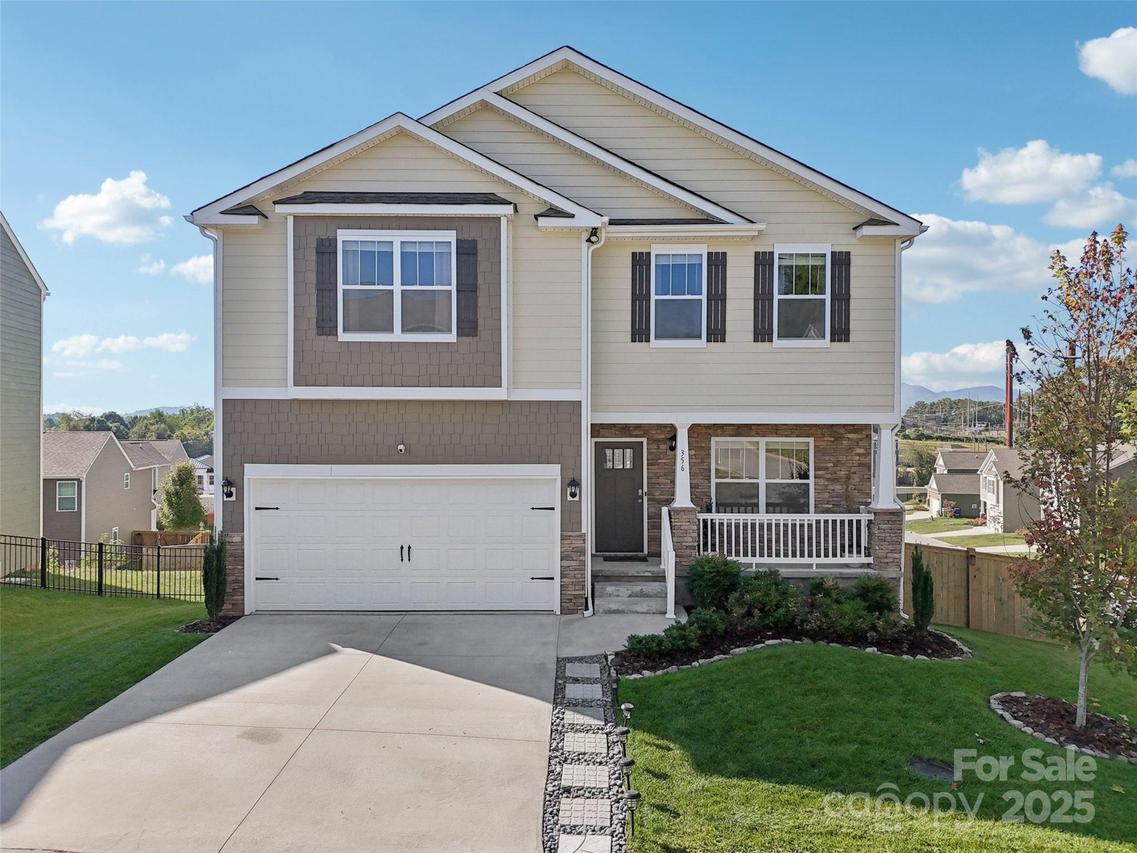 356 Tavernier Ln., Candler, NC 28715