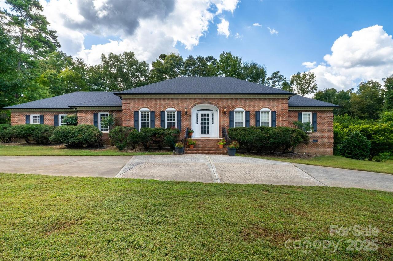 124 Windsor Greene Dr., Monroe, NC 28110