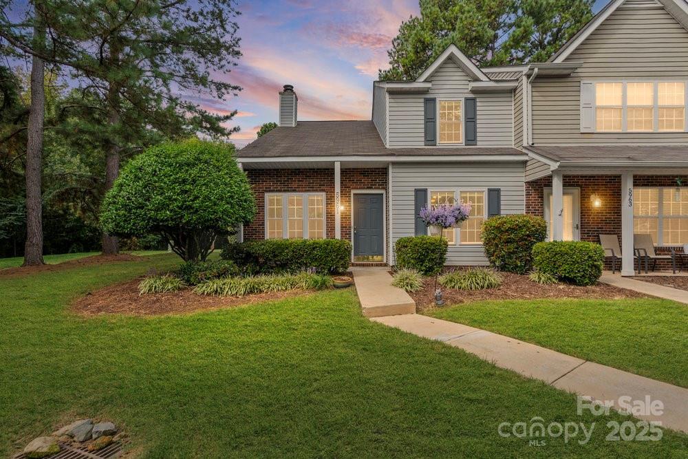 5961 Cougar Ln., Charlotte, NC 28269