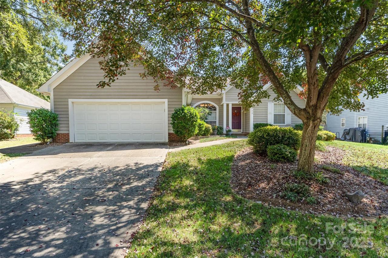 8410 Rhian Brook Ln., Charlotte, NC 28216